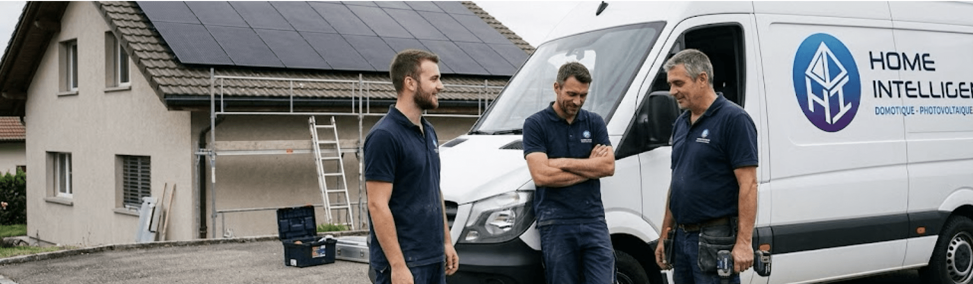 Équipe Home Intelligence sur un chantier en Suisse romande